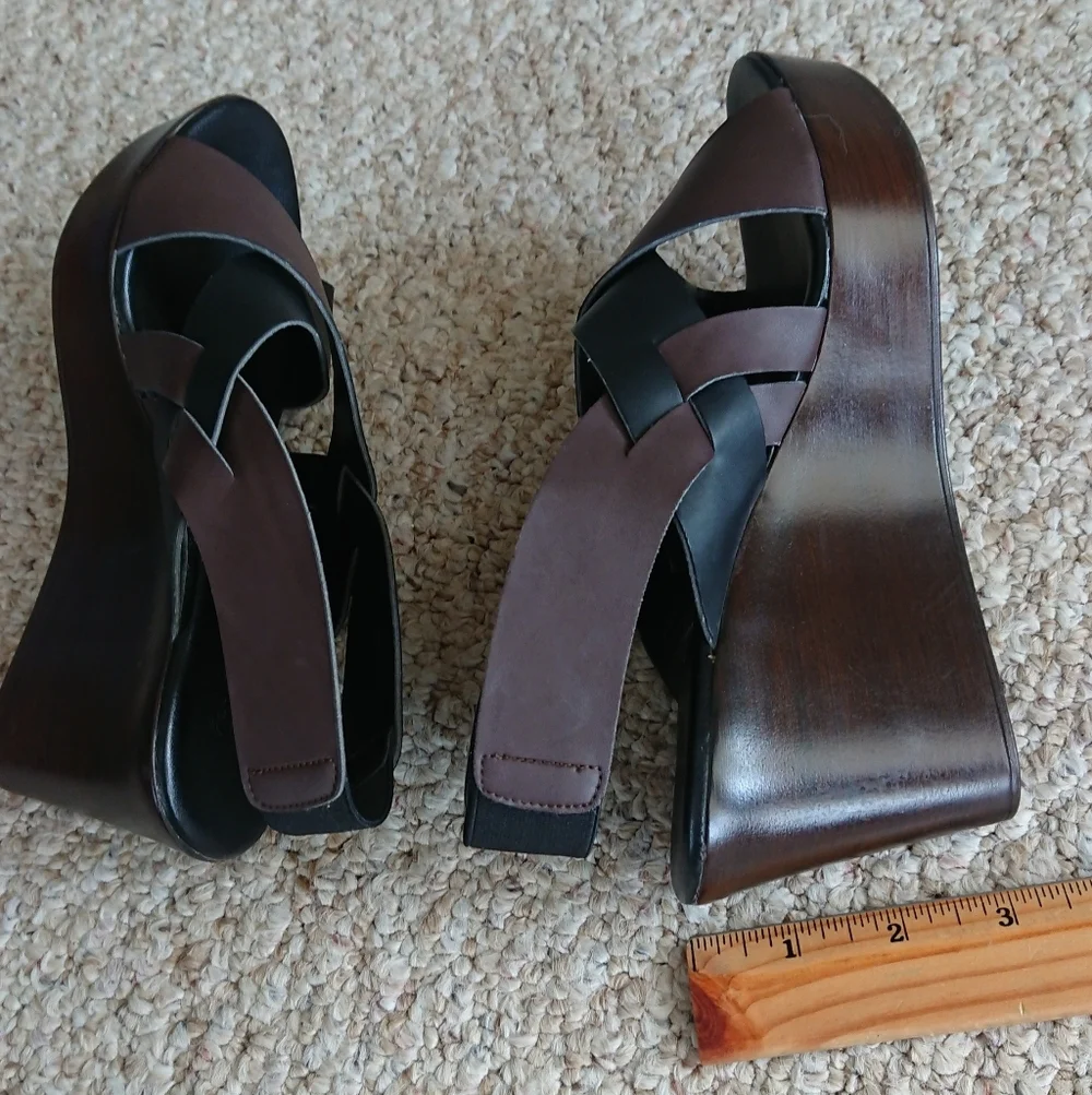 Ron White Rapisardi Onyx Leather Wedge Sandal size 6.5